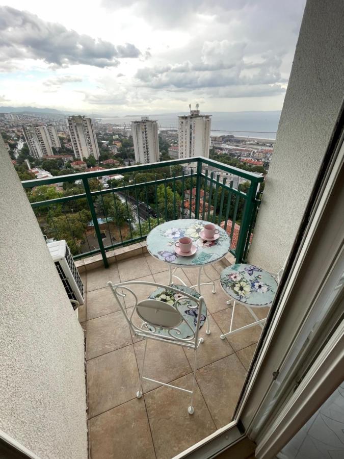 Apartment With Amazing City View Rijeka Exterior photo